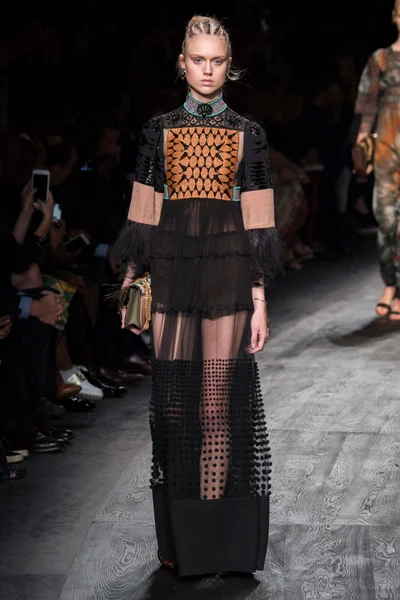 Look 36